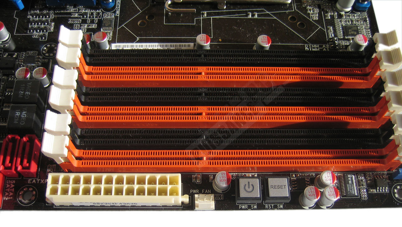 Comparatif cartes mères X58 photo Asus P6T ports switch