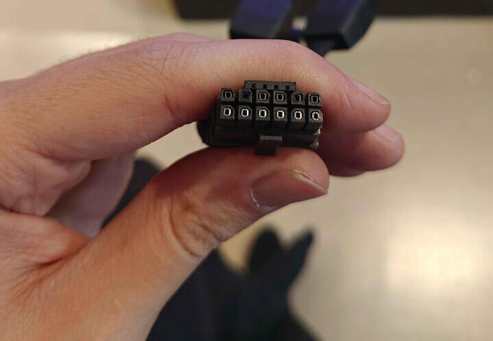 cable rx 9070 xt calcine 2