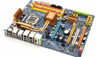 Gigabyte EP-45 DS4 puissance-pc