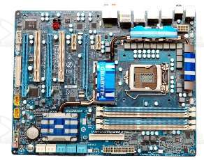 Gigabyte P55-UD5 layout aout 2009