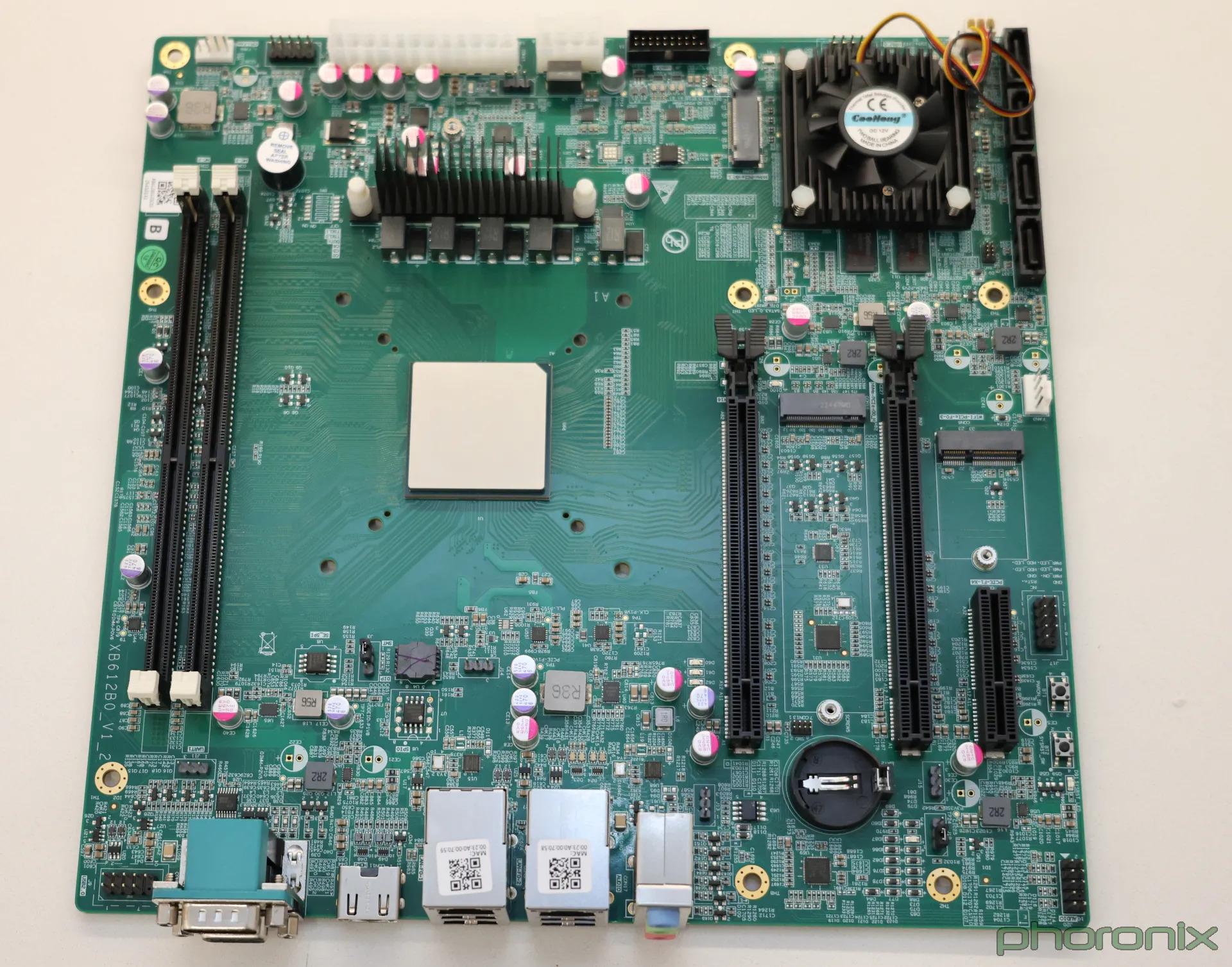 loongson 3b6000 cm phoronix1