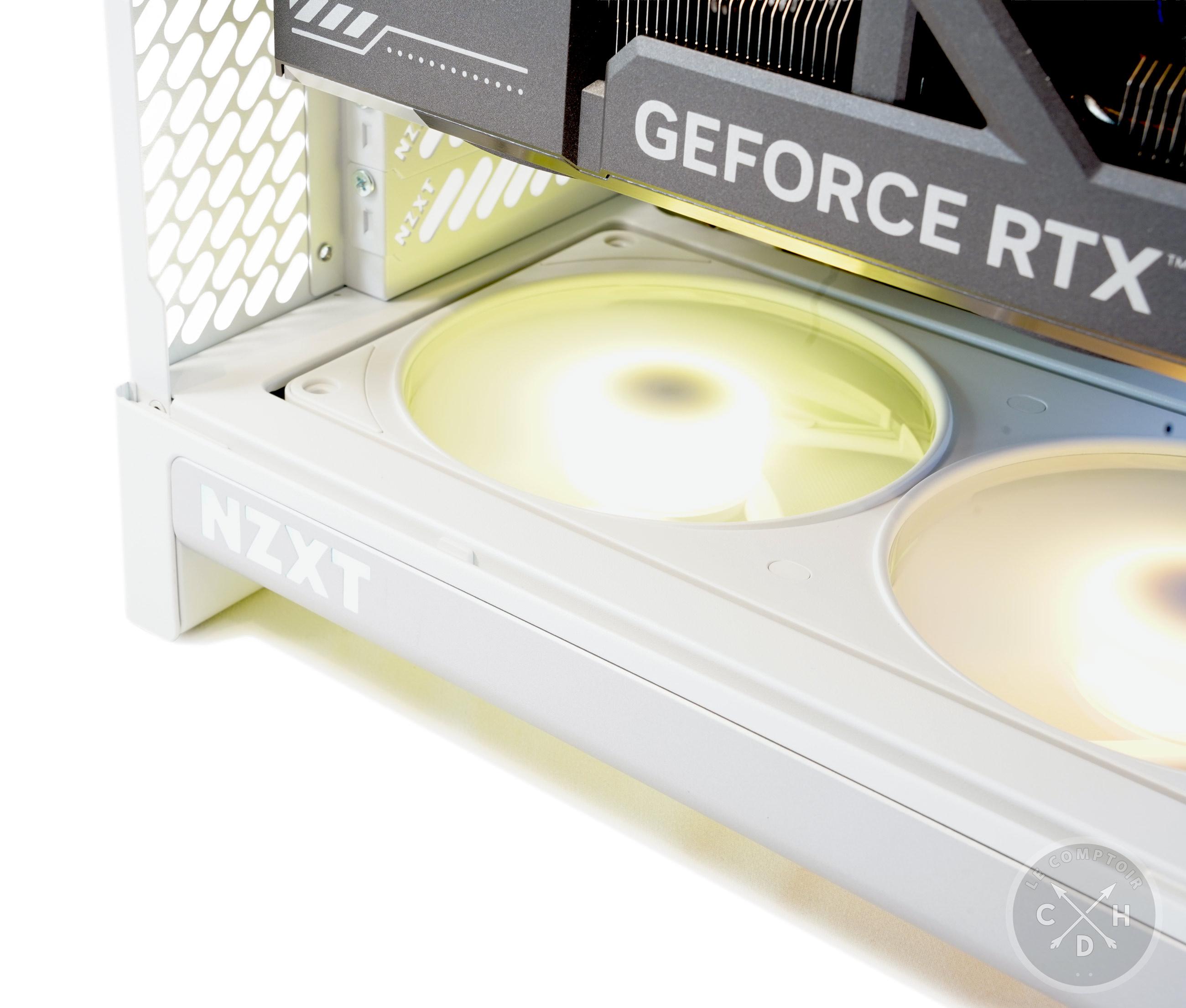 NZXT H6 2026 / logo rétro éclairé