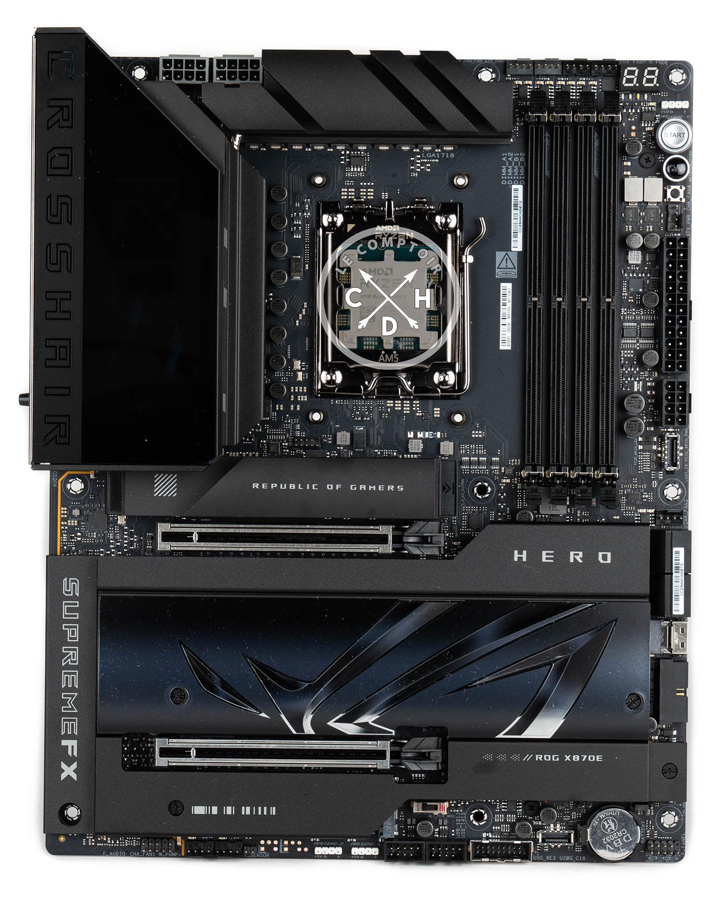 La Crosshair X870E Hero de face