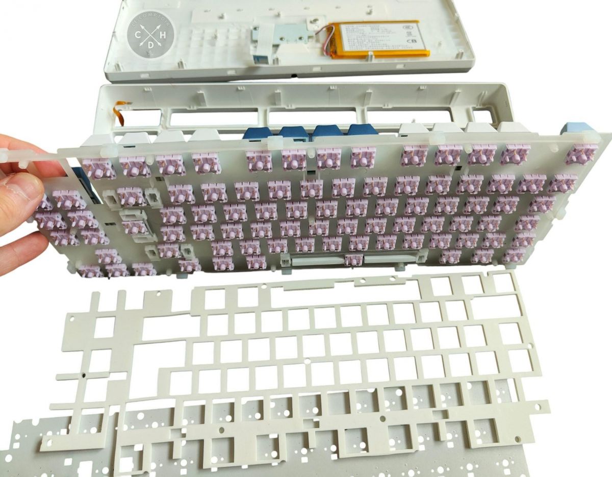 forge gk600 tkl wireless touches interieur [cliquer pour agrandir]