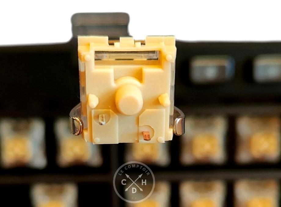 clavier msi strike pro wireless keycap recadree