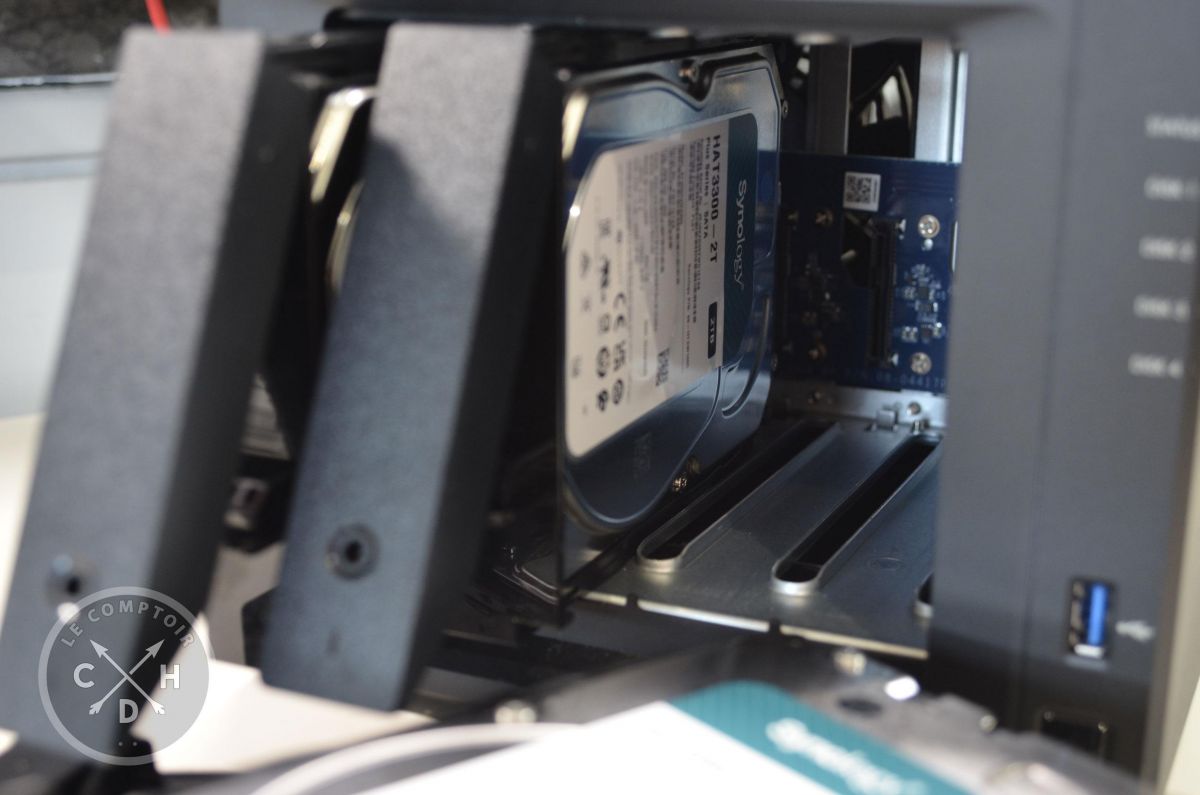 ds925+ / baies HDD / SSD [cliquer pour agrandir]